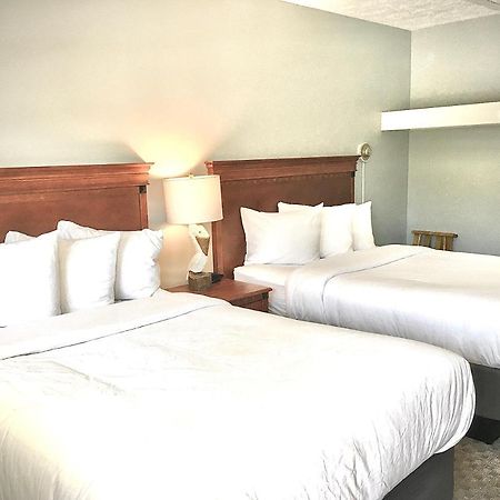 Empire Lakeshore Inn Экстерьер фото