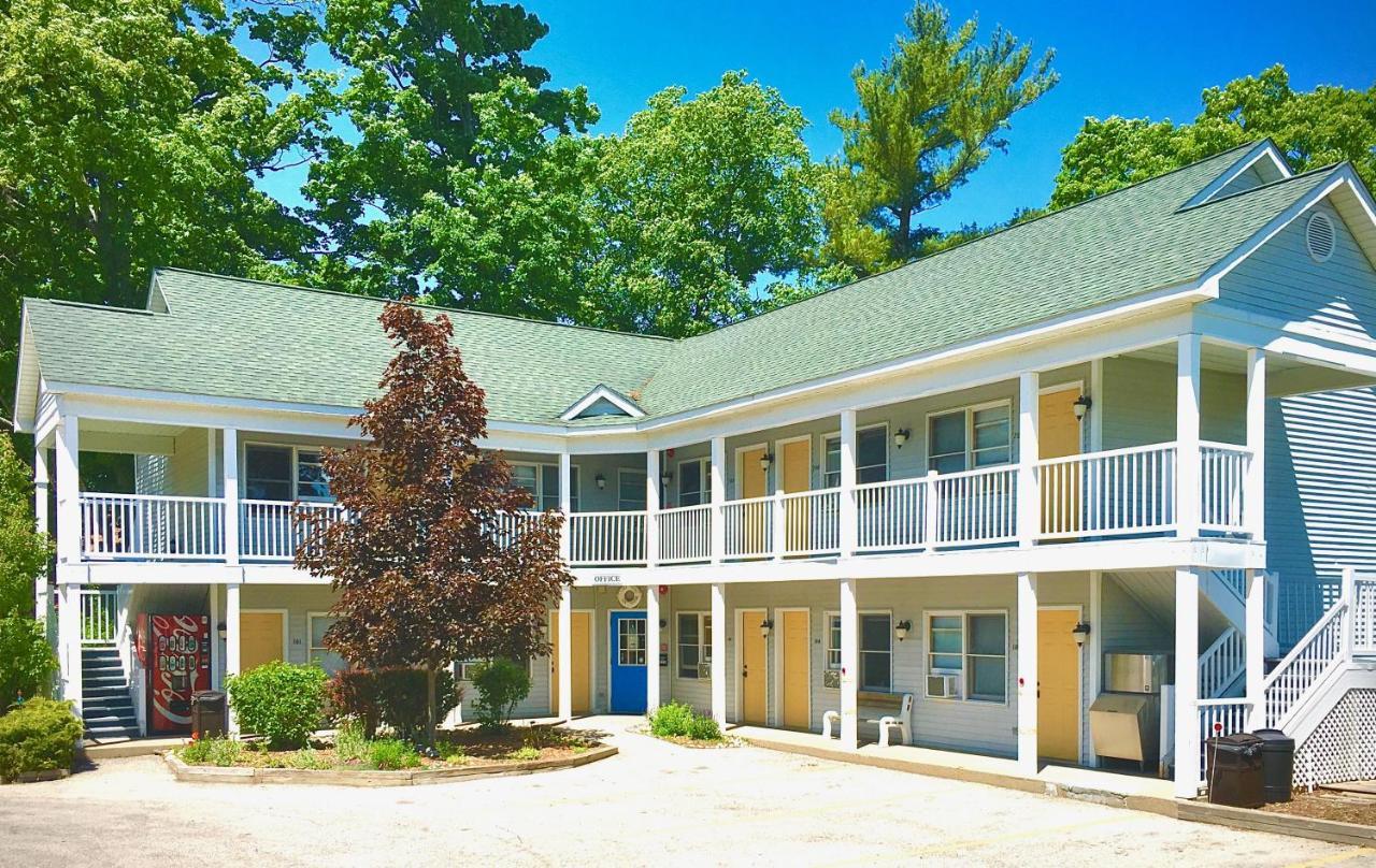 Empire Lakeshore Inn Экстерьер фото