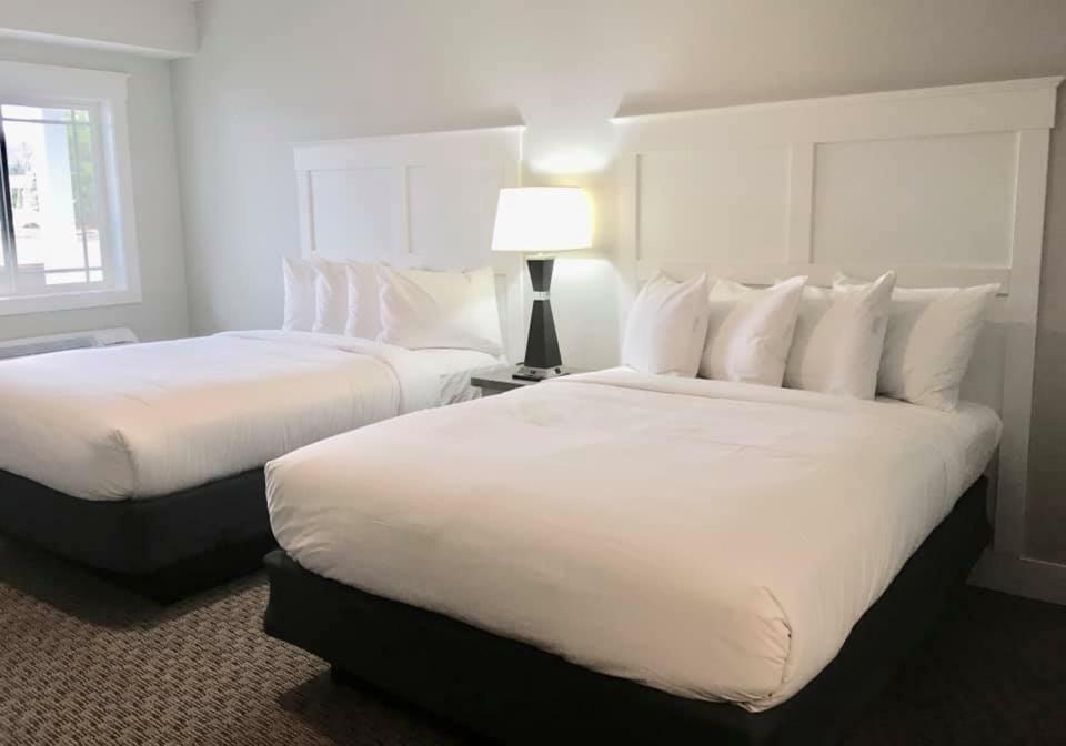 Empire Lakeshore Inn Экстерьер фото