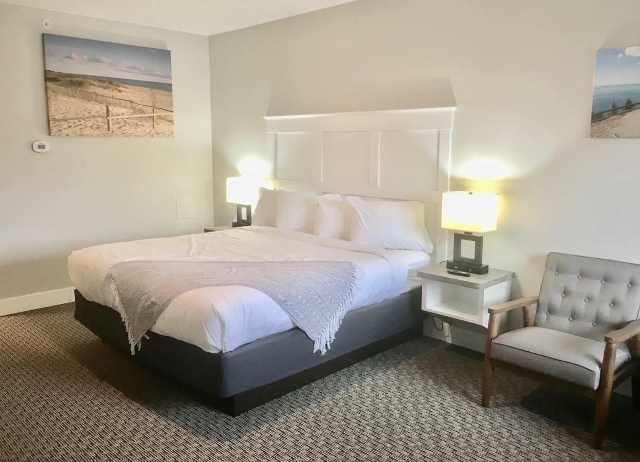 Empire Lakeshore Inn Экстерьер фото